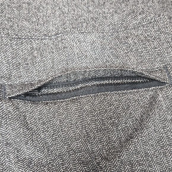 Athleta Black and White Herringbone Leggings - Picture 3 of 7